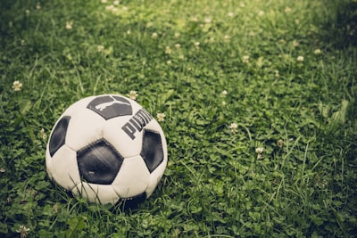 نهائي الدوري السعودي 2000قصة بطولة لا تُنسى في تاريخ الكرة السعودية